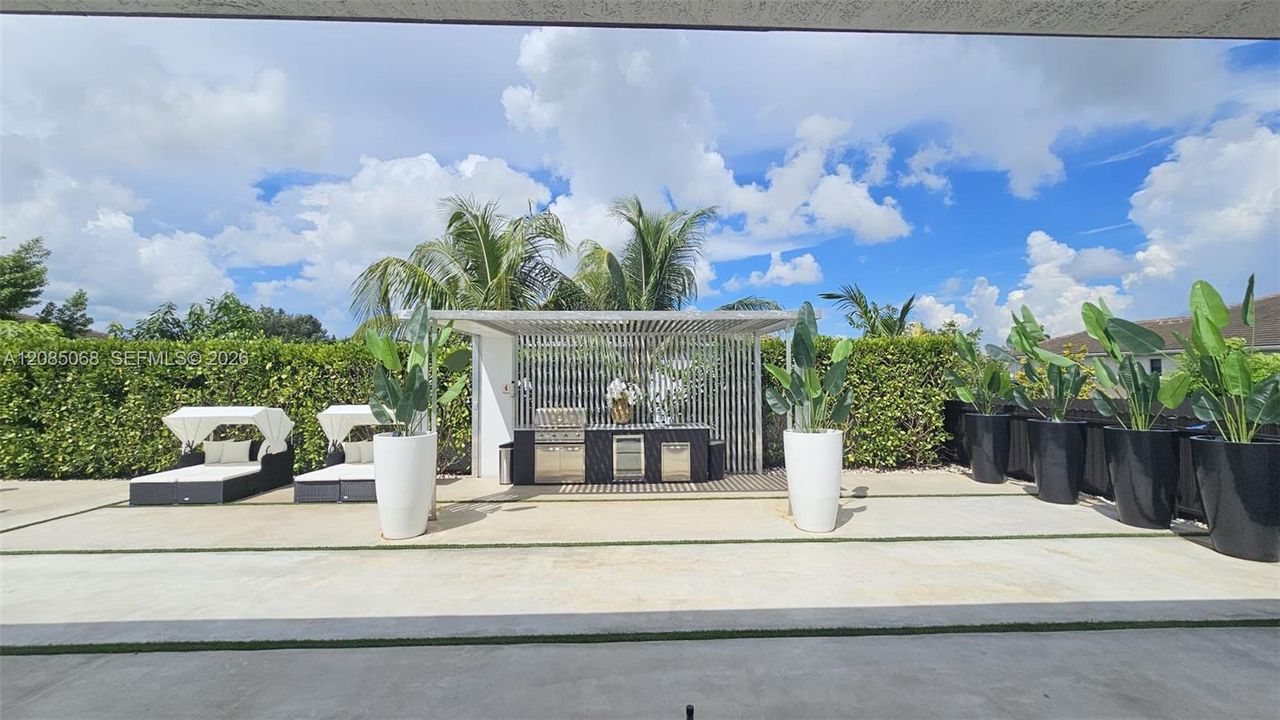 For Rent: $4,750 (4 beds, 3 baths, 2603 Square Feet)