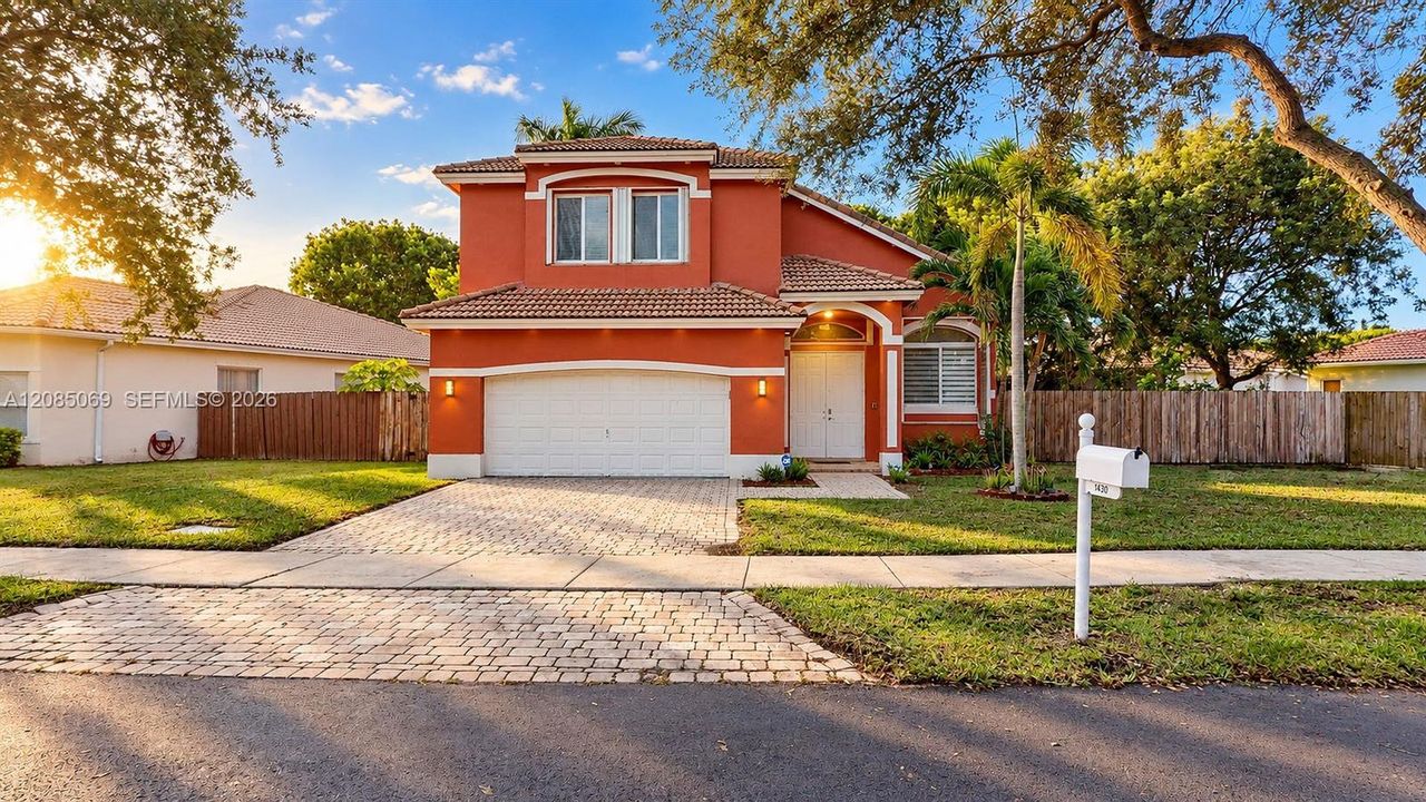 For Sale: $550,099 (4 beds, 2 baths, 2326 Square Feet)