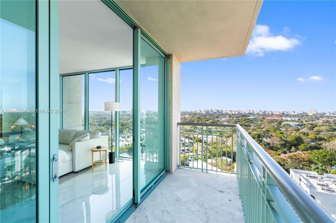 For Rent: $8,000 (1 beds, 1 baths, 1084 Square Feet)
