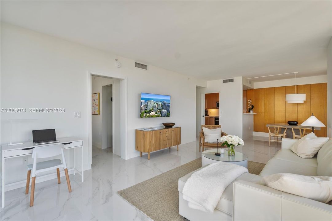 For Rent: $8,000 (1 beds, 1 baths, 1084 Square Feet)