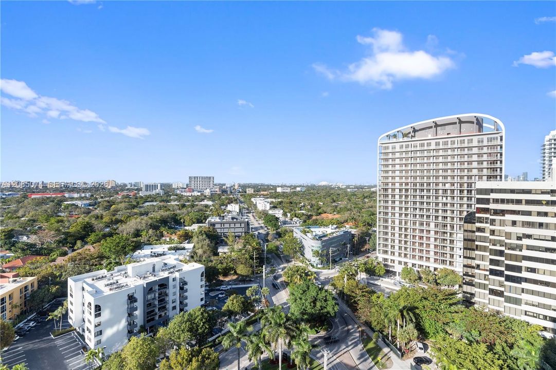 For Rent: $8,000 (1 beds, 1 baths, 1084 Square Feet)
