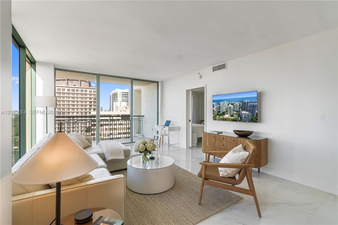 For Rent: $8,000 (1 beds, 1 baths, 1084 Square Feet)