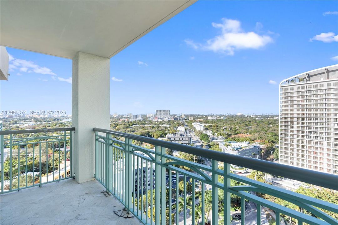 For Rent: $8,000 (1 beds, 1 baths, 1084 Square Feet)