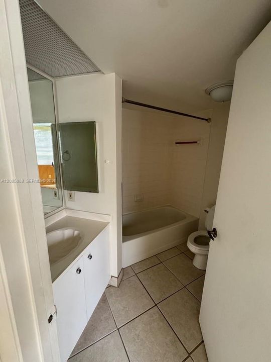 For Rent: $1,995 (2 beds, 2 baths, 1040 Square Feet)