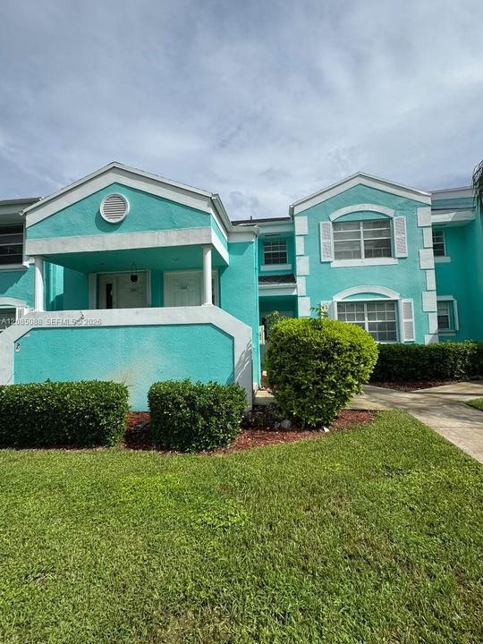 For Rent: $1,995 (2 beds, 2 baths, 1040 Square Feet)