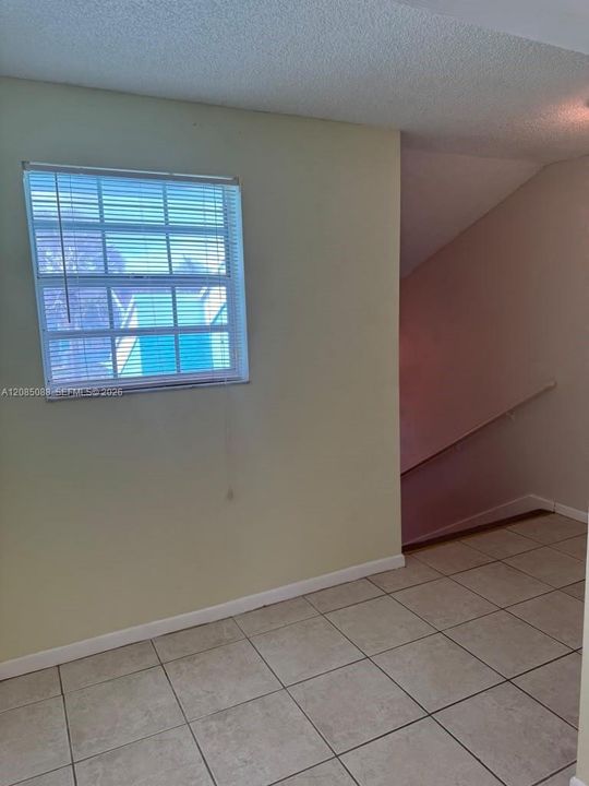 For Rent: $1,995 (2 beds, 2 baths, 1040 Square Feet)