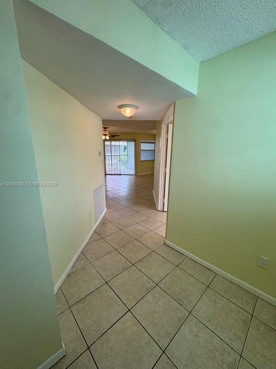 For Rent: $1,995 (2 beds, 2 baths, 1040 Square Feet)