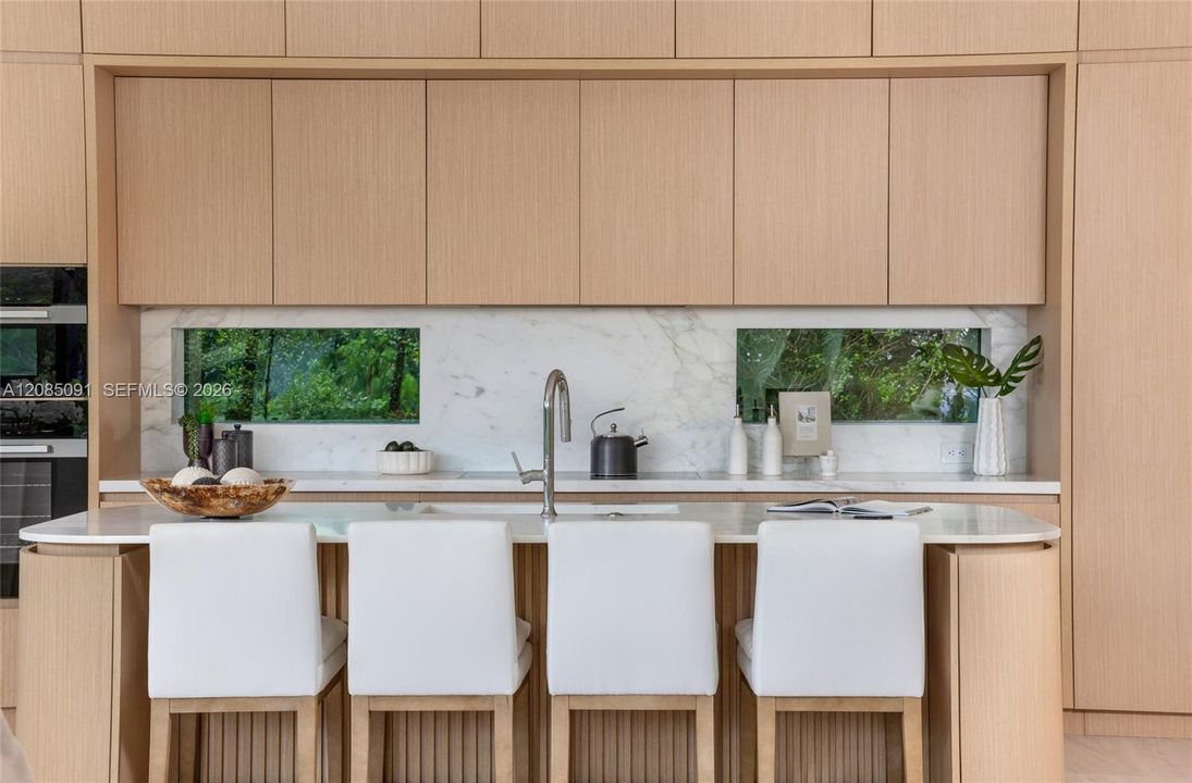 For Sale: $7,875,000 (6 beds, 7 baths, 4192 Square Feet)