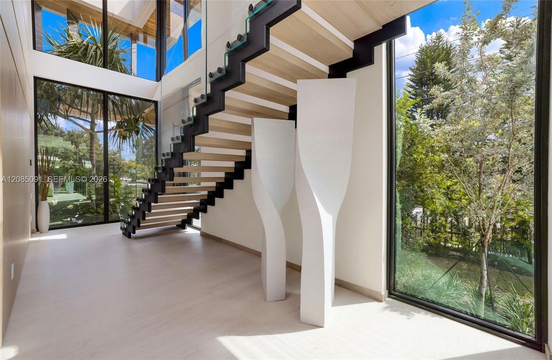For Sale: $7,875,000 (6 beds, 7 baths, 4192 Square Feet)