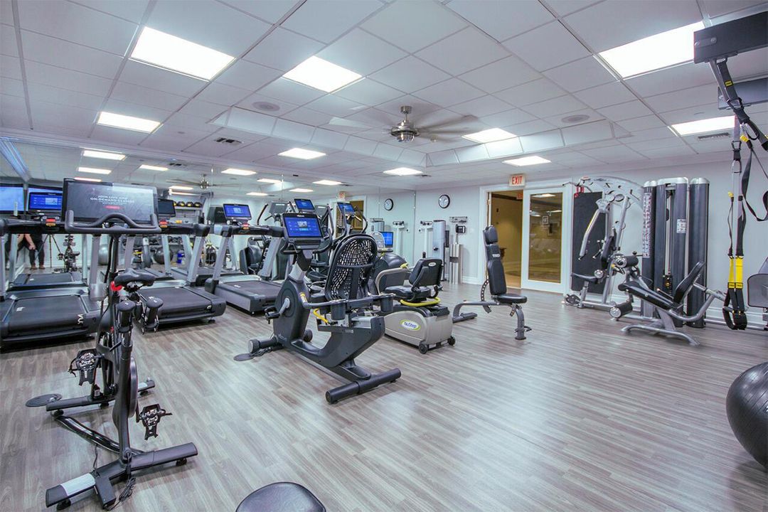 008 TP-I Gym-LR