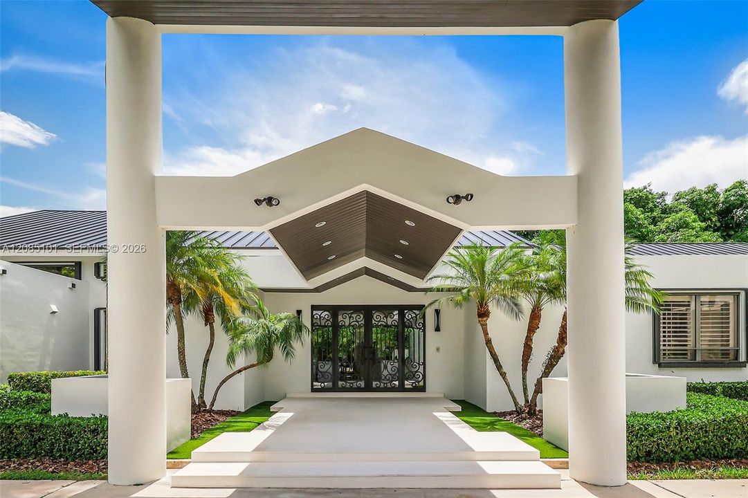 En Venta: $3,495,000 (5 camas, 4 baños, 4100 Pies cuadrados)