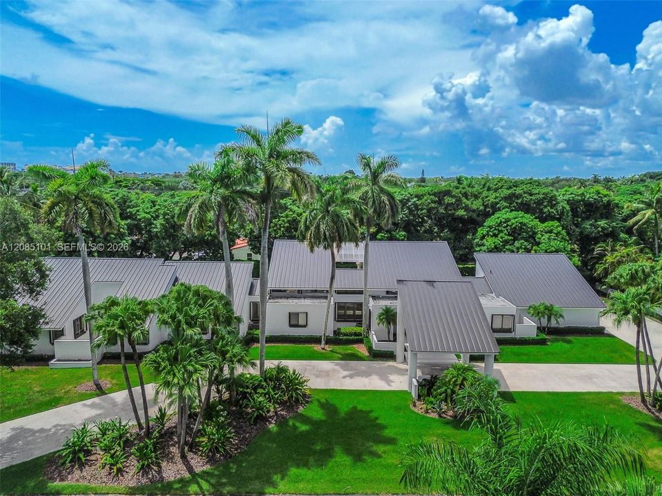 En Venta: $3,495,000 (5 camas, 4 baños, 4100 Pies cuadrados)