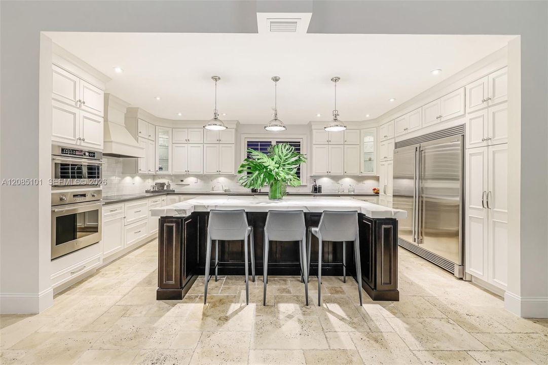 En Venta: $3,495,000 (5 camas, 4 baños, 4100 Pies cuadrados)