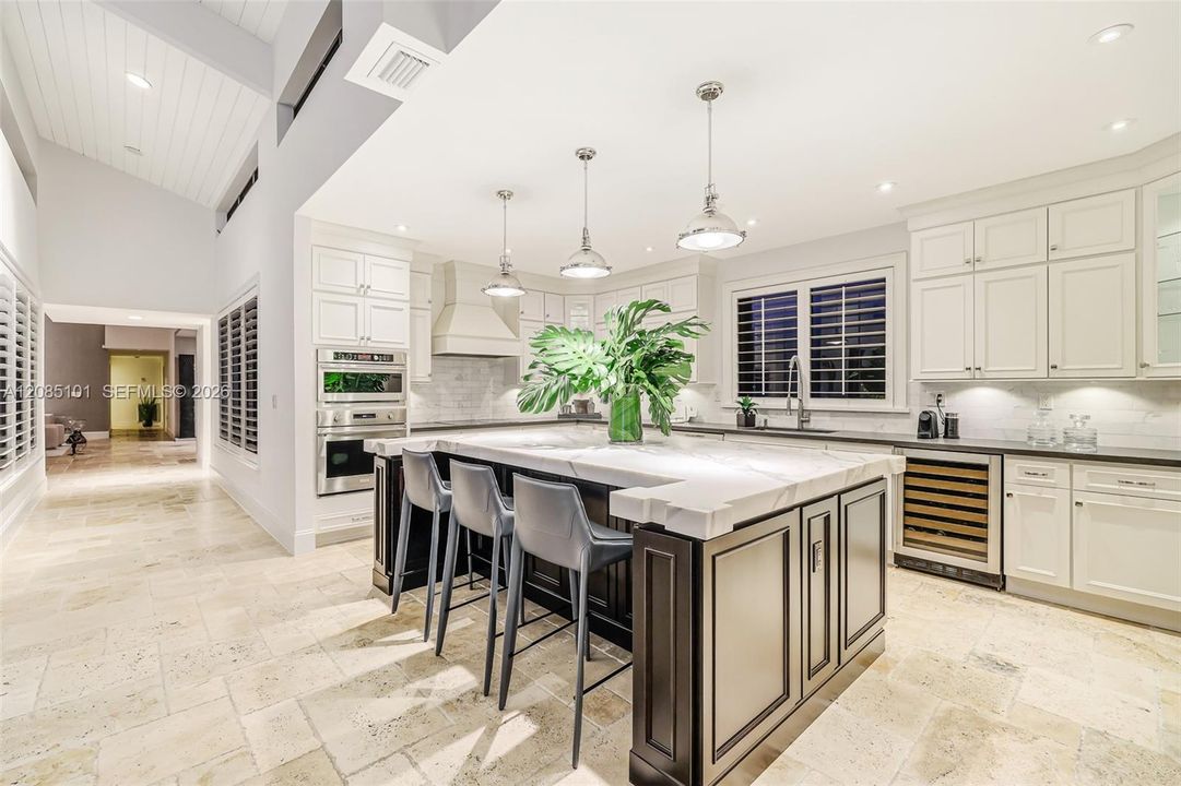 En Venta: $3,495,000 (5 camas, 4 baños, 4100 Pies cuadrados)
