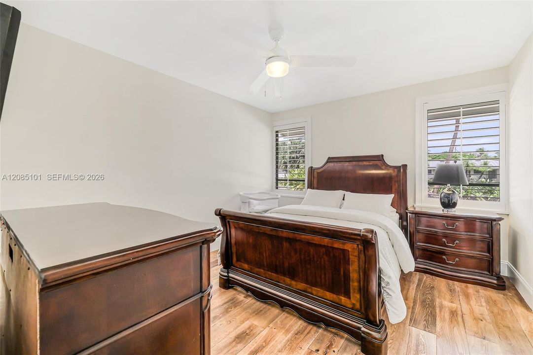 En Venta: $3,495,000 (5 camas, 4 baños, 4100 Pies cuadrados)