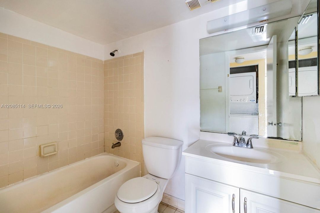 В аренду: $2,100 (2 спален, 2 ванн, 850 Квадратных фут)