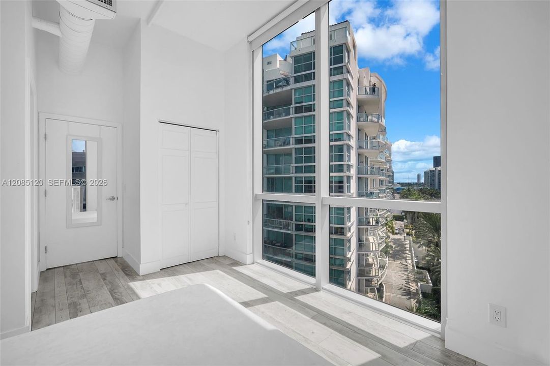 For Sale: $650,000 (3 beds, 3 baths, 1378 Square Feet)