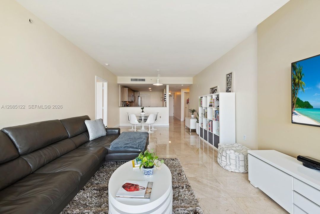 For Rent: $3,500 (2 beds, 2 baths, 1072 Square Feet)