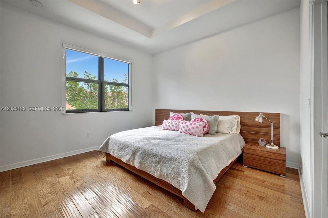 For Rent: $5,000 (4 beds, 2 baths, 2156 Square Feet)