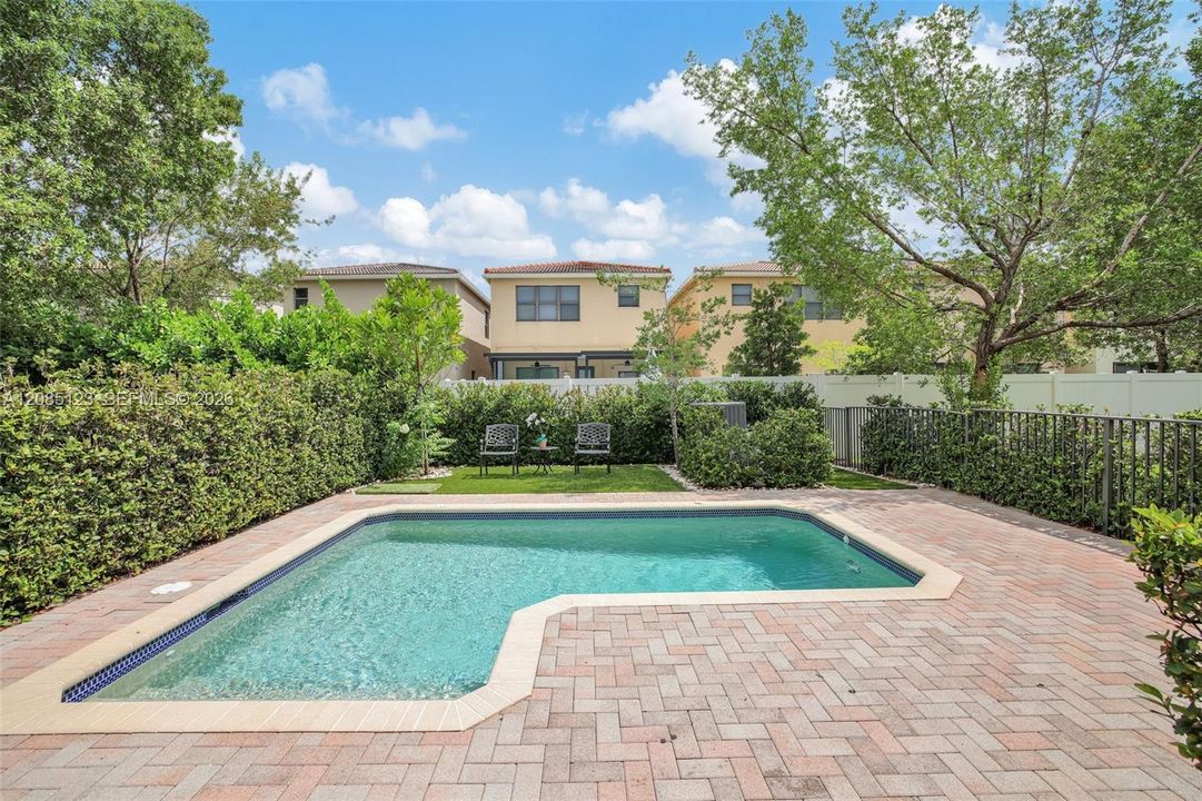 For Rent: $5,000 (4 beds, 2 baths, 2156 Square Feet)