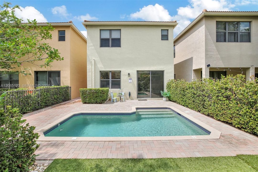 For Rent: $5,000 (4 beds, 2 baths, 2156 Square Feet)
