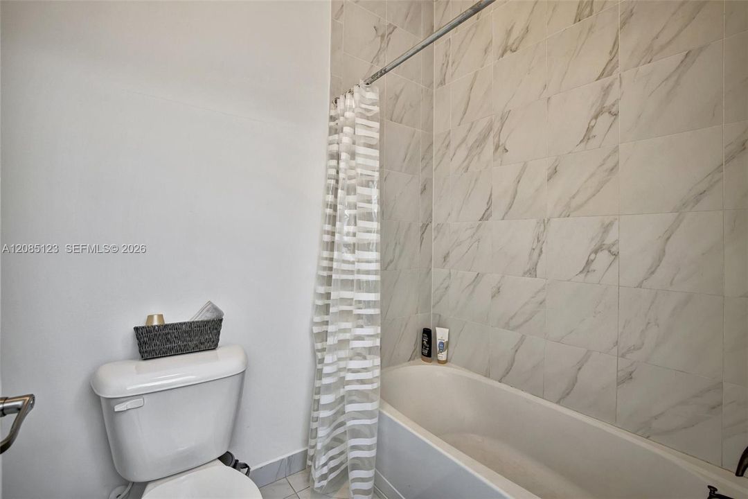 For Rent: $5,000 (4 beds, 2 baths, 2156 Square Feet)