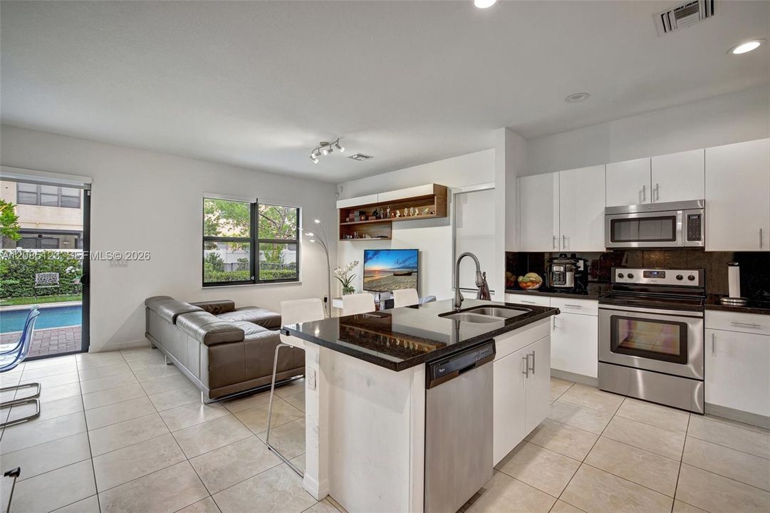 For Rent: $5,000 (4 beds, 2 baths, 2156 Square Feet)
