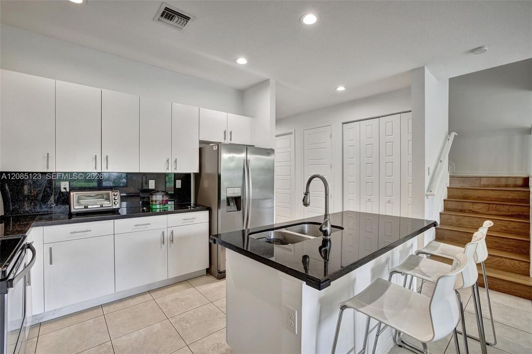 For Rent: $5,000 (4 beds, 2 baths, 2156 Square Feet)