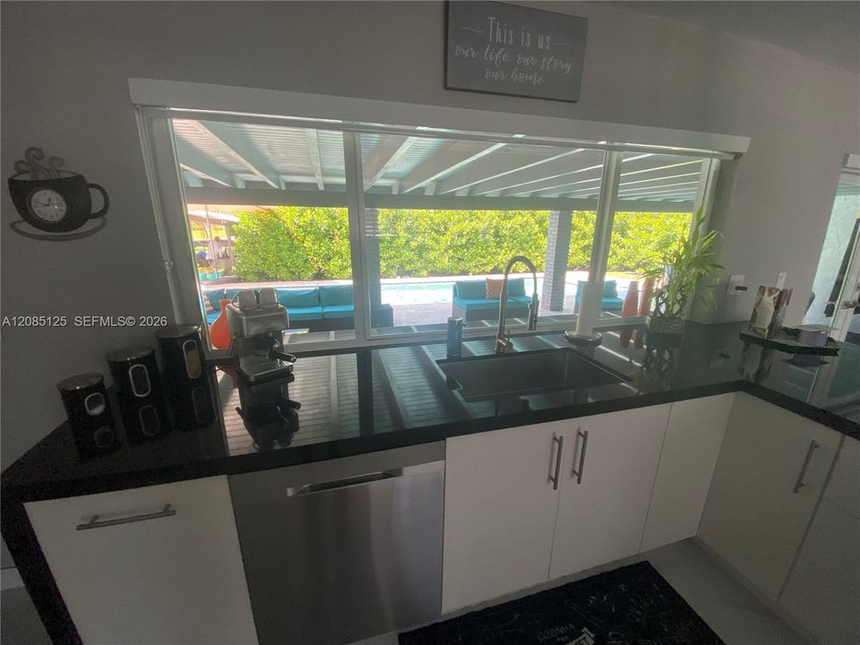 В аренду: $5,000 (3 спален, 3 ванн, 2245 Квадратных фут)