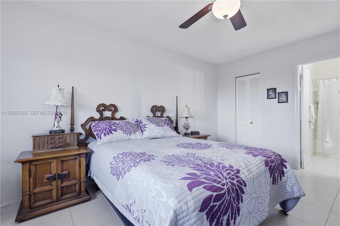 For Sale: $129,900 (2 beds, 2 baths, 1078 Square Feet)