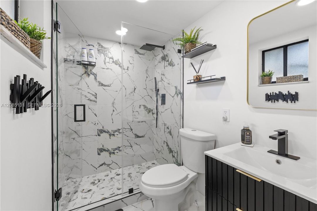 For Sale: $336,000 (3 beds, 2 baths, 1040 Square Feet)