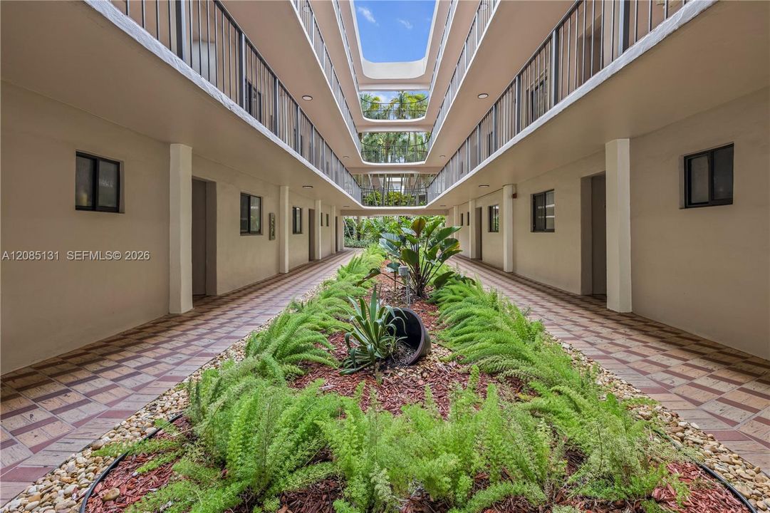For Sale: $336,000 (3 beds, 2 baths, 1040 Square Feet)