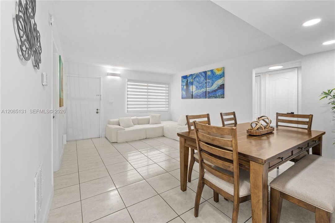 For Sale: $336,000 (3 beds, 2 baths, 1040 Square Feet)