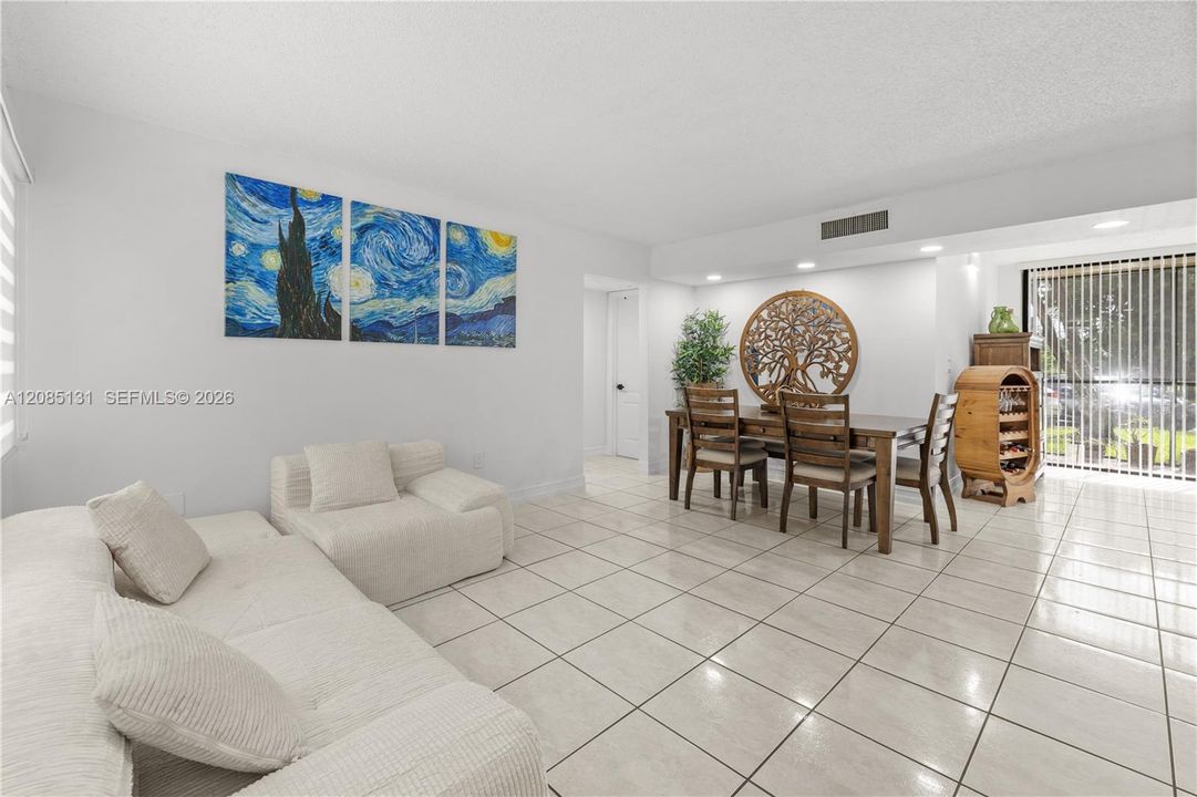 For Sale: $336,000 (3 beds, 2 baths, 1040 Square Feet)