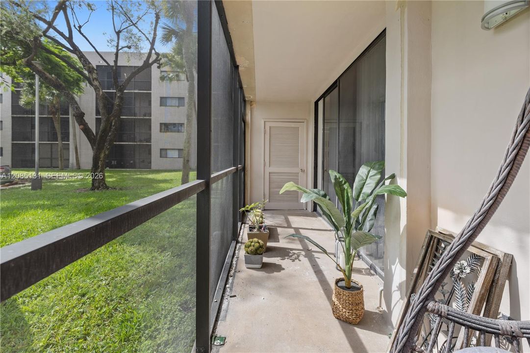 For Sale: $336,000 (3 beds, 2 baths, 1040 Square Feet)