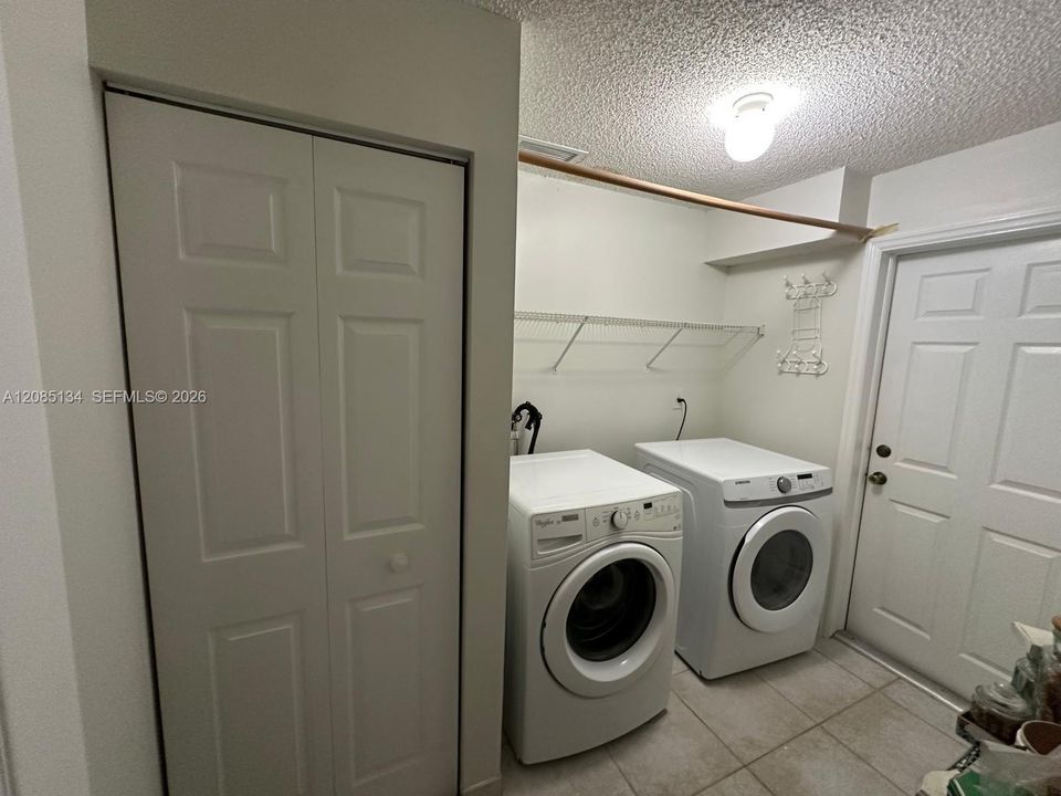 В аренду: $3,650 (4 спален, 2 ванн, 2353 Квадратных фут)
