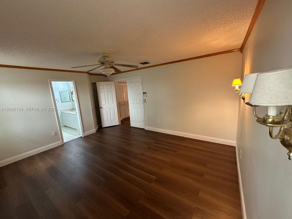 В аренду: $3,650 (4 спален, 2 ванн, 2353 Квадратных фут)