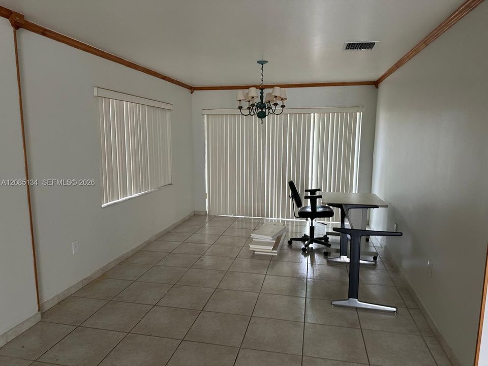 В аренду: $3,650 (4 спален, 2 ванн, 2353 Квадратных фут)
