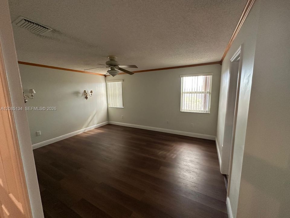 В аренду: $3,650 (4 спален, 2 ванн, 2353 Квадратных фут)