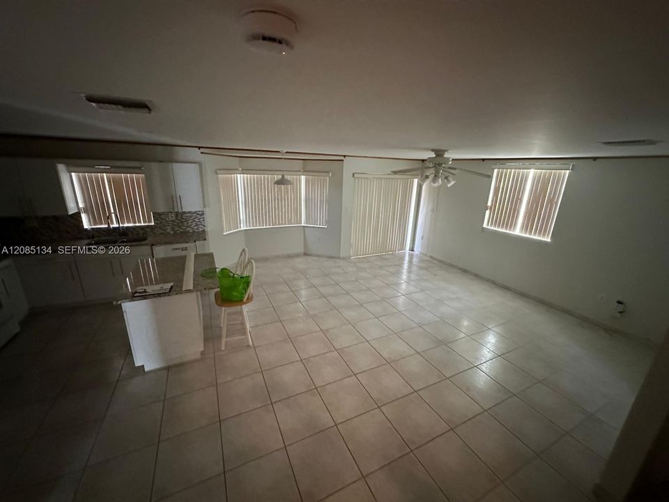 В аренду: $3,650 (4 спален, 2 ванн, 2353 Квадратных фут)