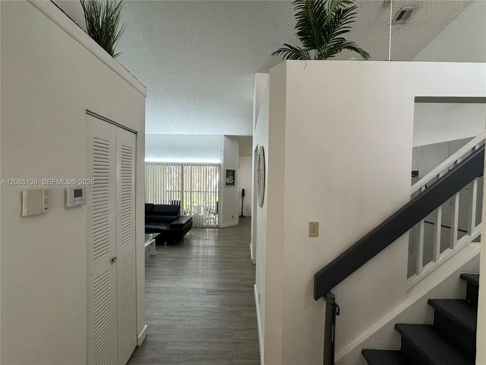For Sale: $295,000 (2 beds, 2 baths, 1312 Square Feet)