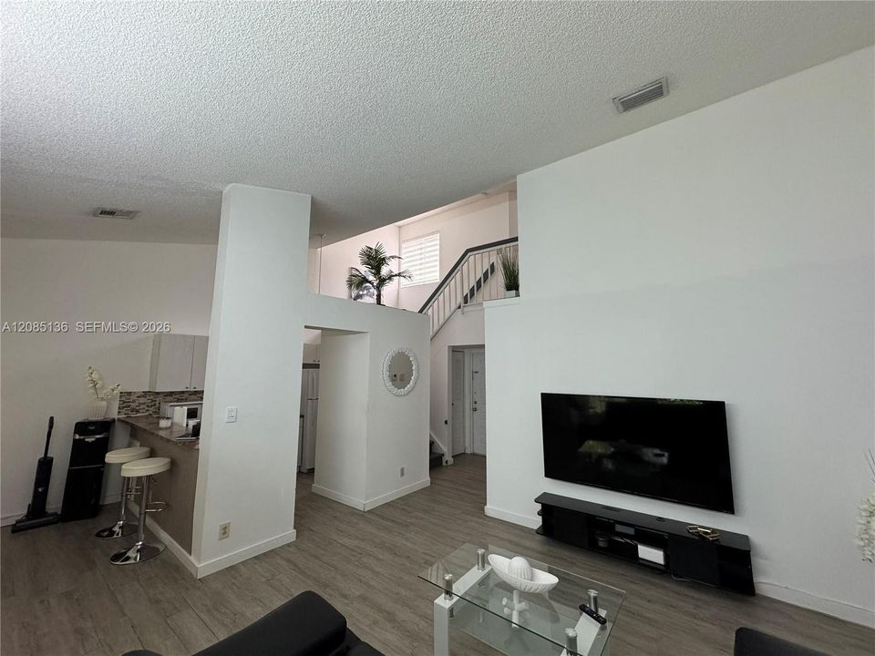 For Sale: $295,000 (2 beds, 2 baths, 1312 Square Feet)