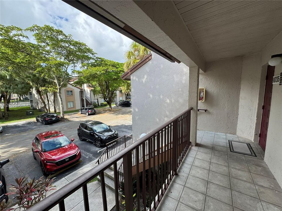 For Sale: $295,000 (2 beds, 2 baths, 1312 Square Feet)