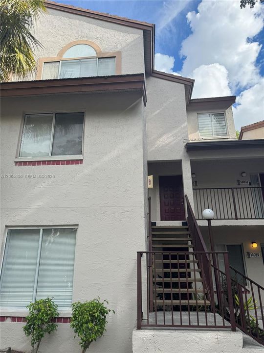 For Sale: $295,000 (2 beds, 2 baths, 1312 Square Feet)