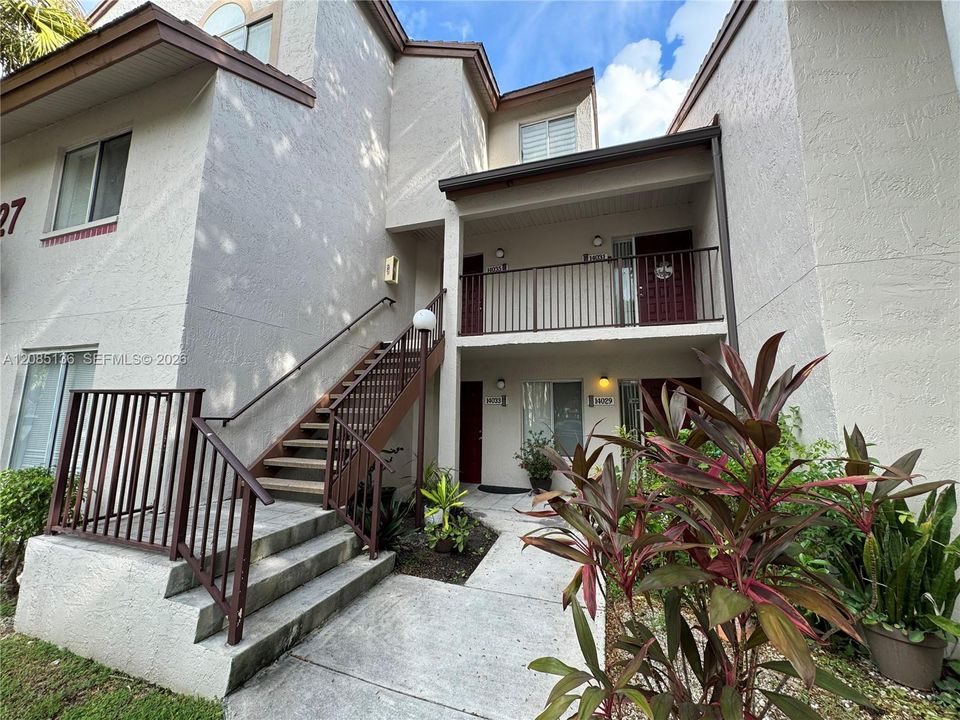 For Sale: $295,000 (2 beds, 2 baths, 1312 Square Feet)