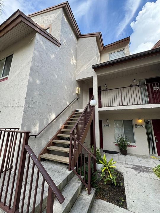 For Sale: $295,000 (2 beds, 2 baths, 1312 Square Feet)