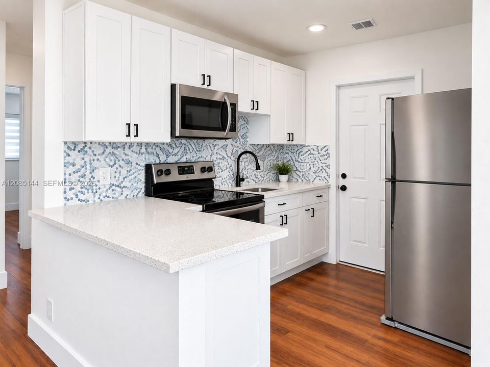 For Rent: $2,100 (0 beds, 1 baths, 704 Square Feet)