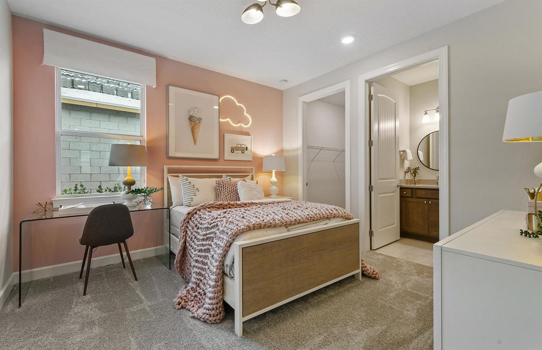 SEFL-DW-DWTr-Renown-Secondary Bedroom