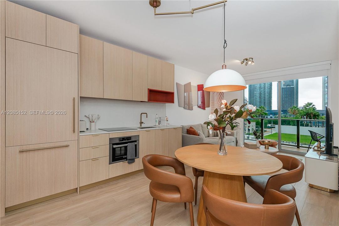 На продажу: $748,900 (1 спален, 1 ванн, 598 Квадратных фут)