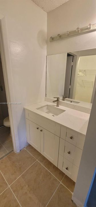 For Sale: $339,999 (2 beds, 2 baths, 1050 Square Feet)